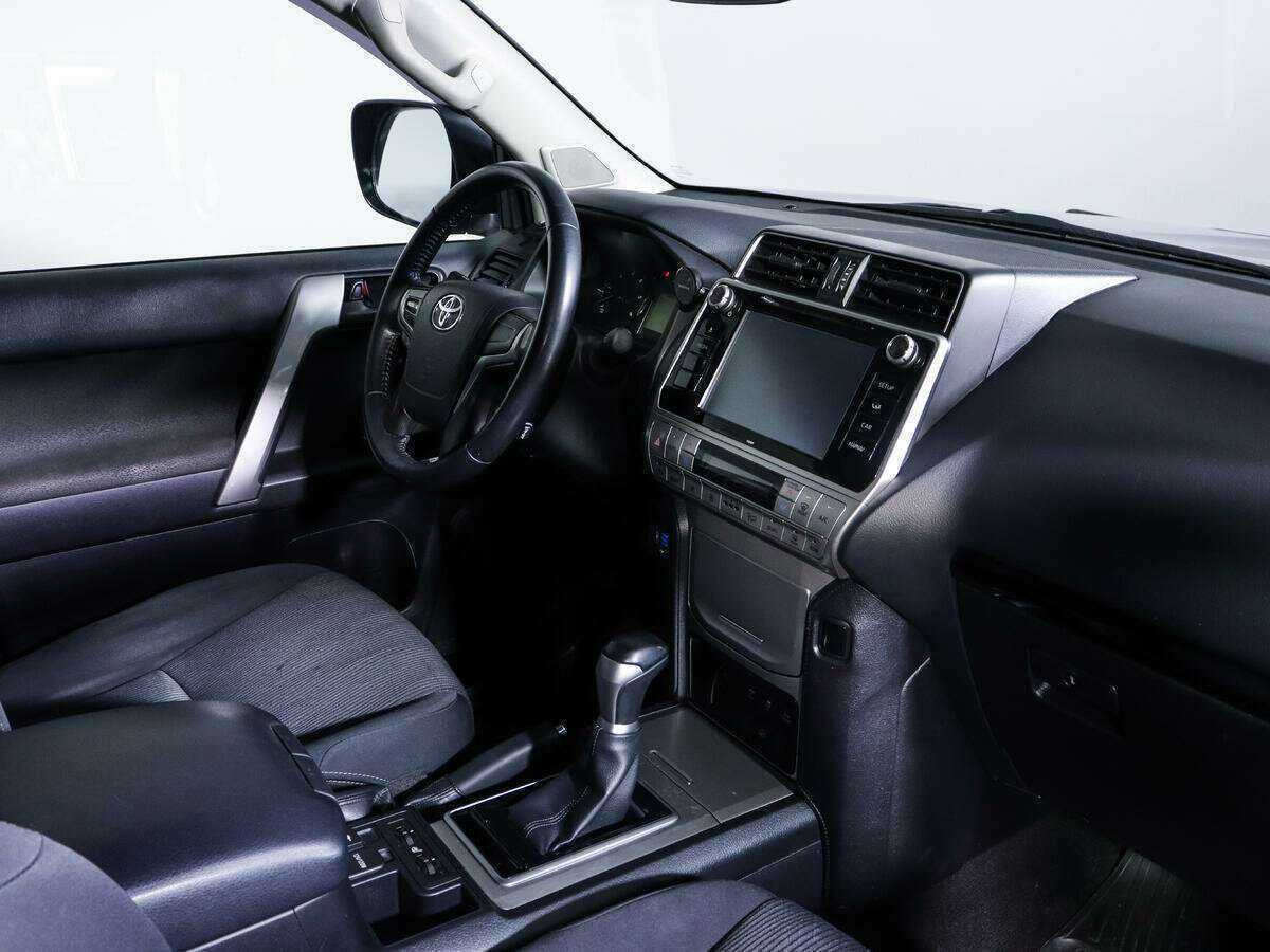 Купить Toyota Land Cruiser Prado с пробегом. Фото: #7