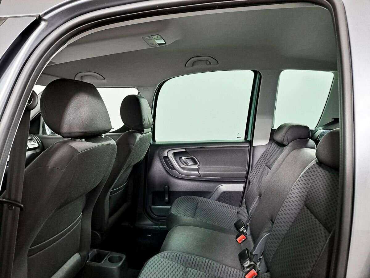 Купить Skoda Roomster с пробегом. Фото: #9