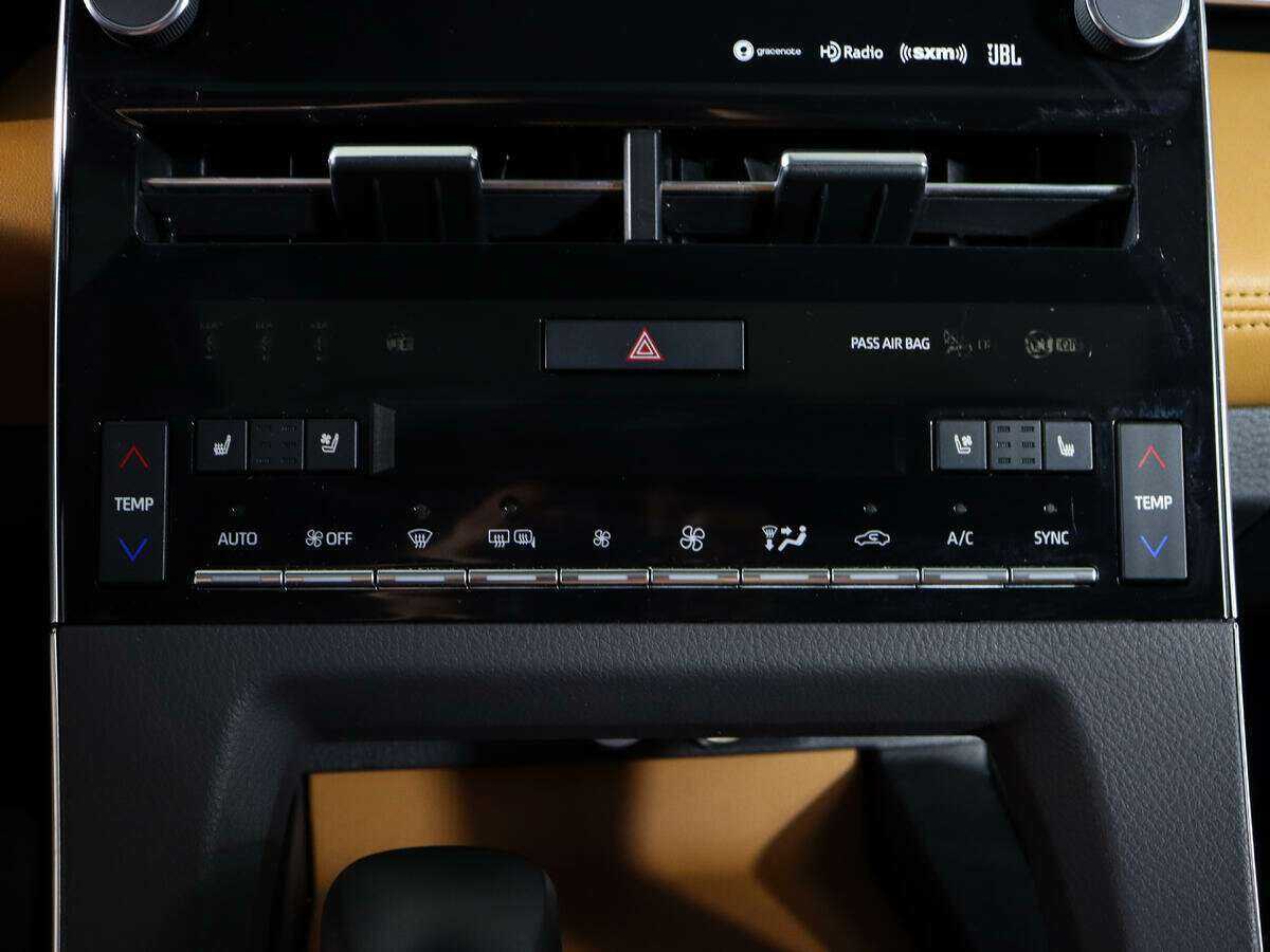 Купить Toyota Avalon с пробегом. Фото: #25