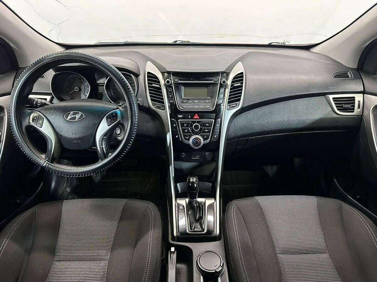 Купить Hyundai i30 с пробегом. Фото: #8