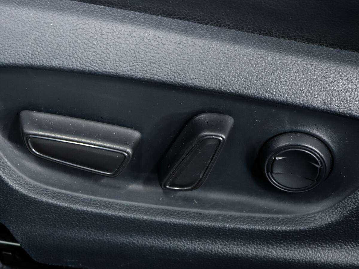 Купить Toyota Camry с пробегом. Фото: #11