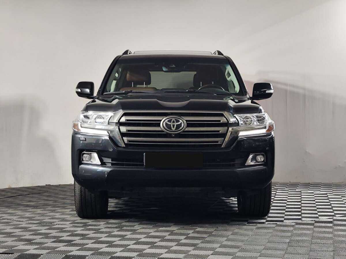 Купить Toyota Land Cruiser с пробегом. Фото: #1