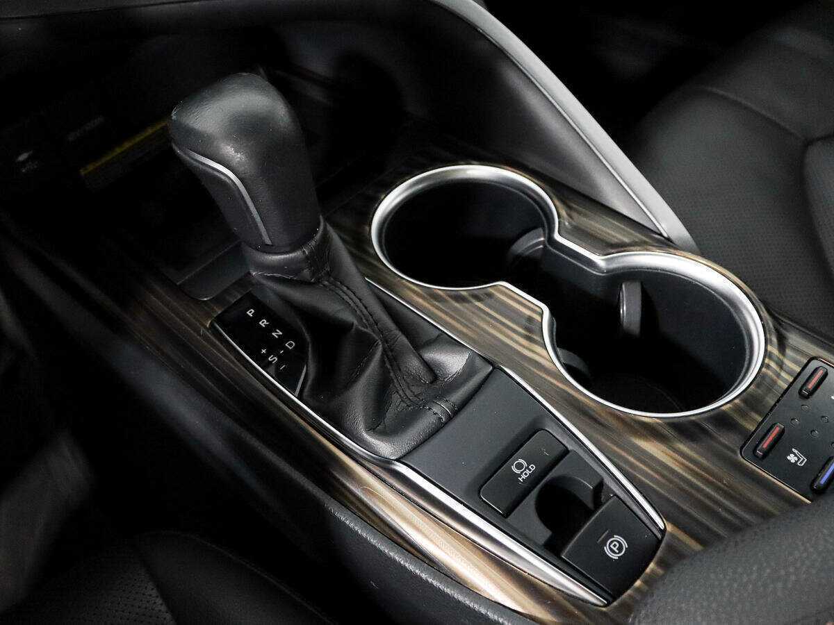 Купить Toyota Camry с пробегом. Фото: #10
