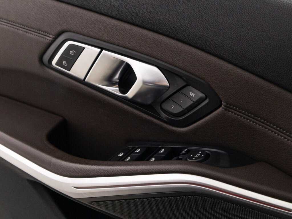 Купить BMW 3 серии с пробегом. Фото: #21