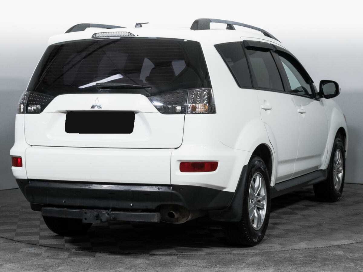 Купить Mitsubishi Outlander с пробегом. Фото: #4