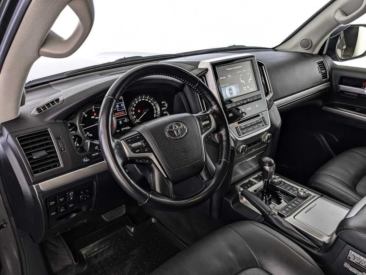Купить Toyota Land Cruiser с пробегом. Фото: #15