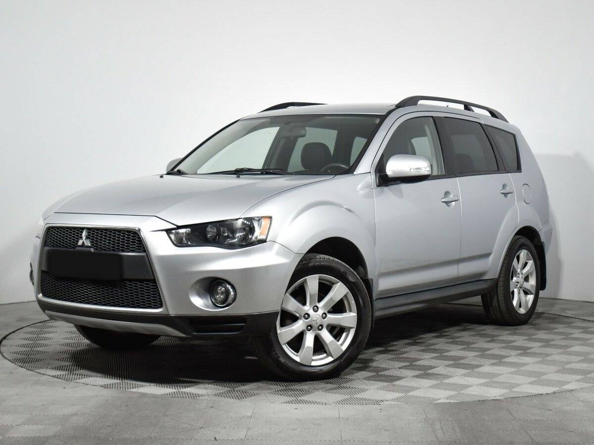 Купить Mitsubishi Outlander с пробегом. Фото: #0