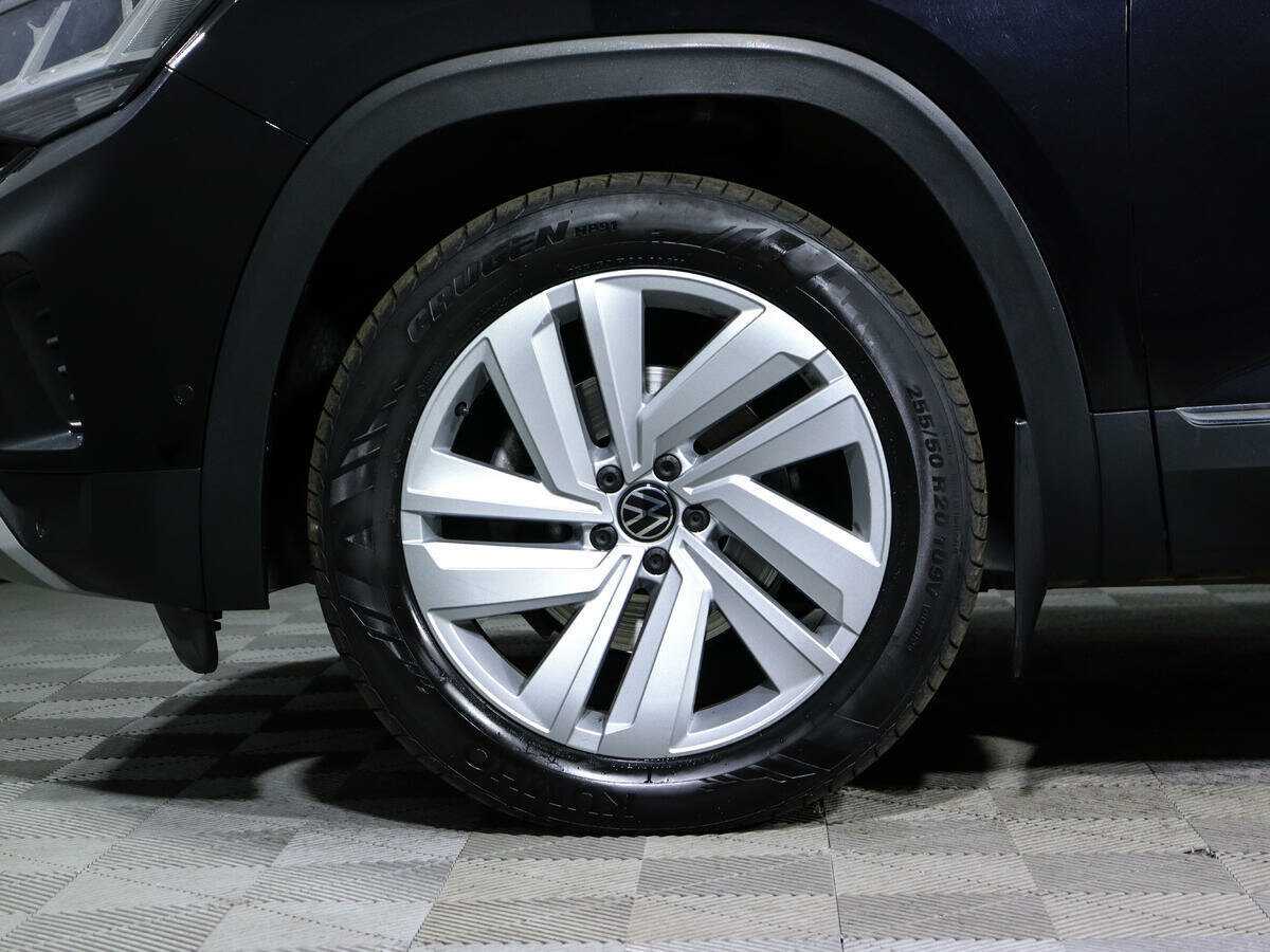 Купить Volkswagen Teramont с пробегом. Фото: #15