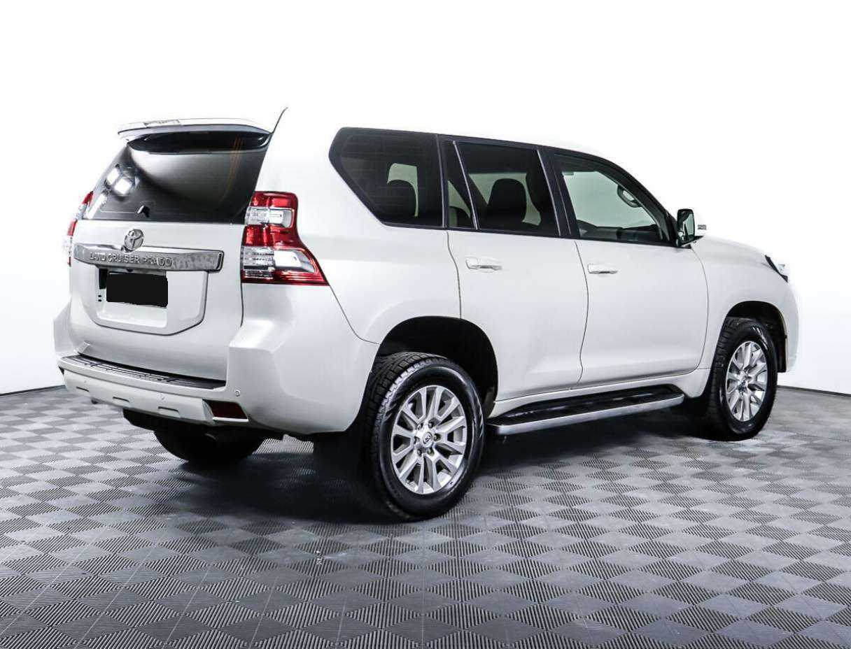 Купить Toyota Land Cruiser Prado с пробегом. Фото: #4