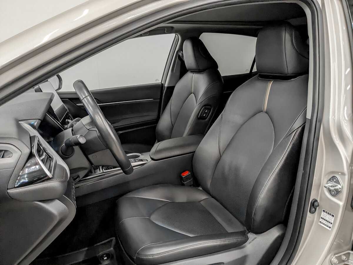 Купить Toyota Camry с пробегом. Фото: #19