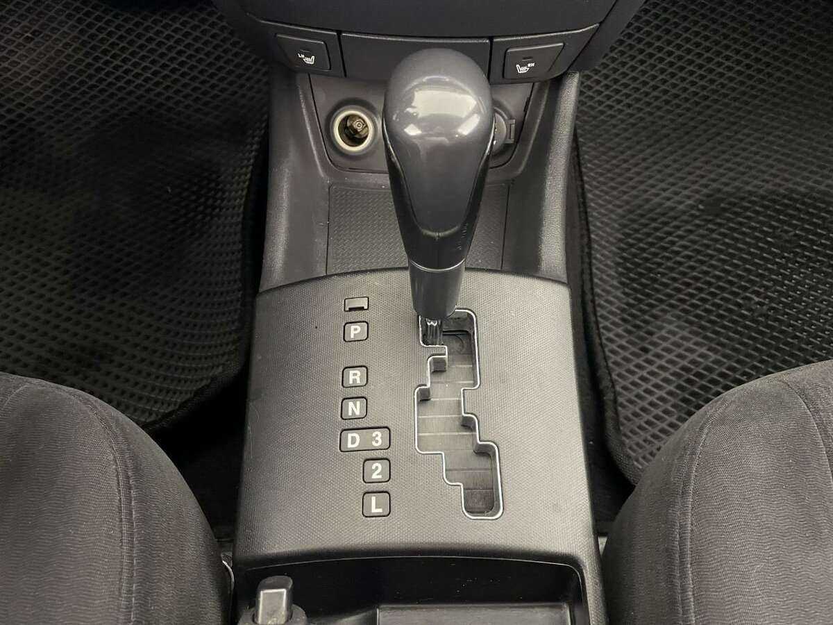 Купить Hyundai Elantra с пробегом. Фото: #12