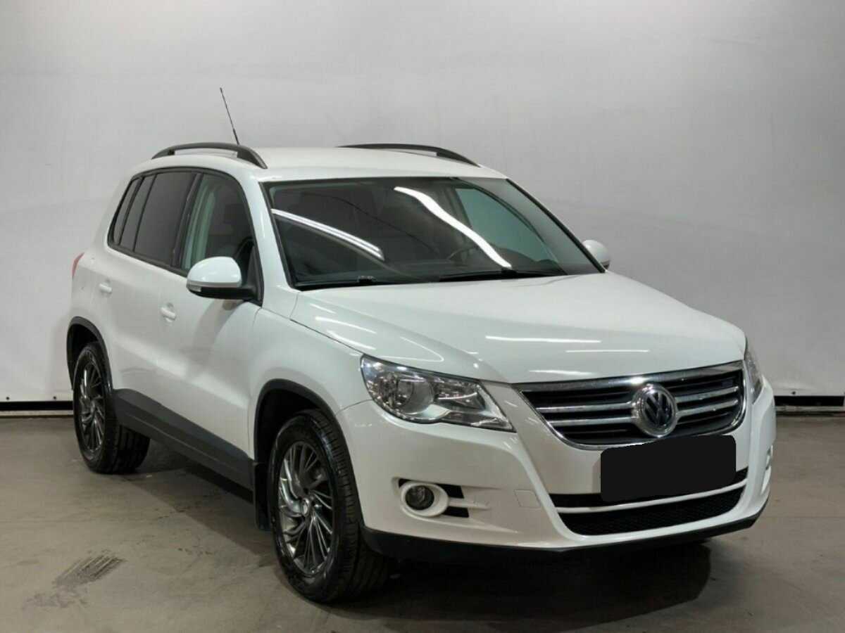 Купить Volkswagen Tiguan с пробегом. Фото: #2