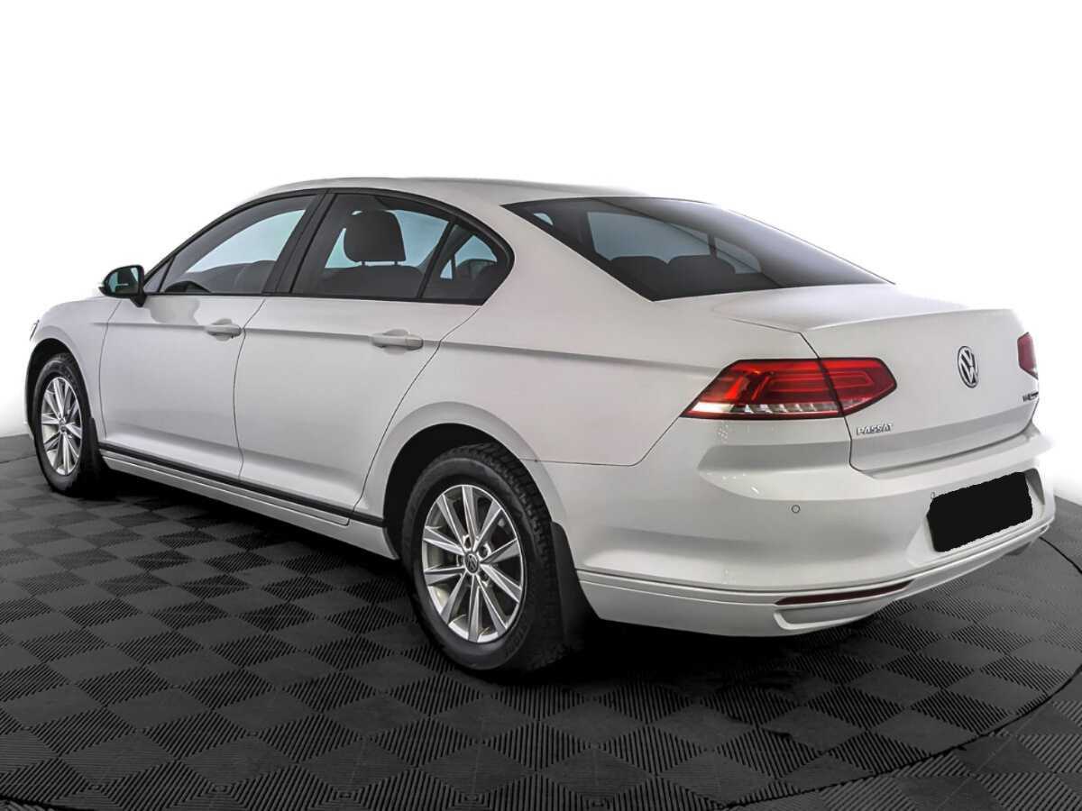 Купить Volkswagen Passat с пробегом. Фото: #6
