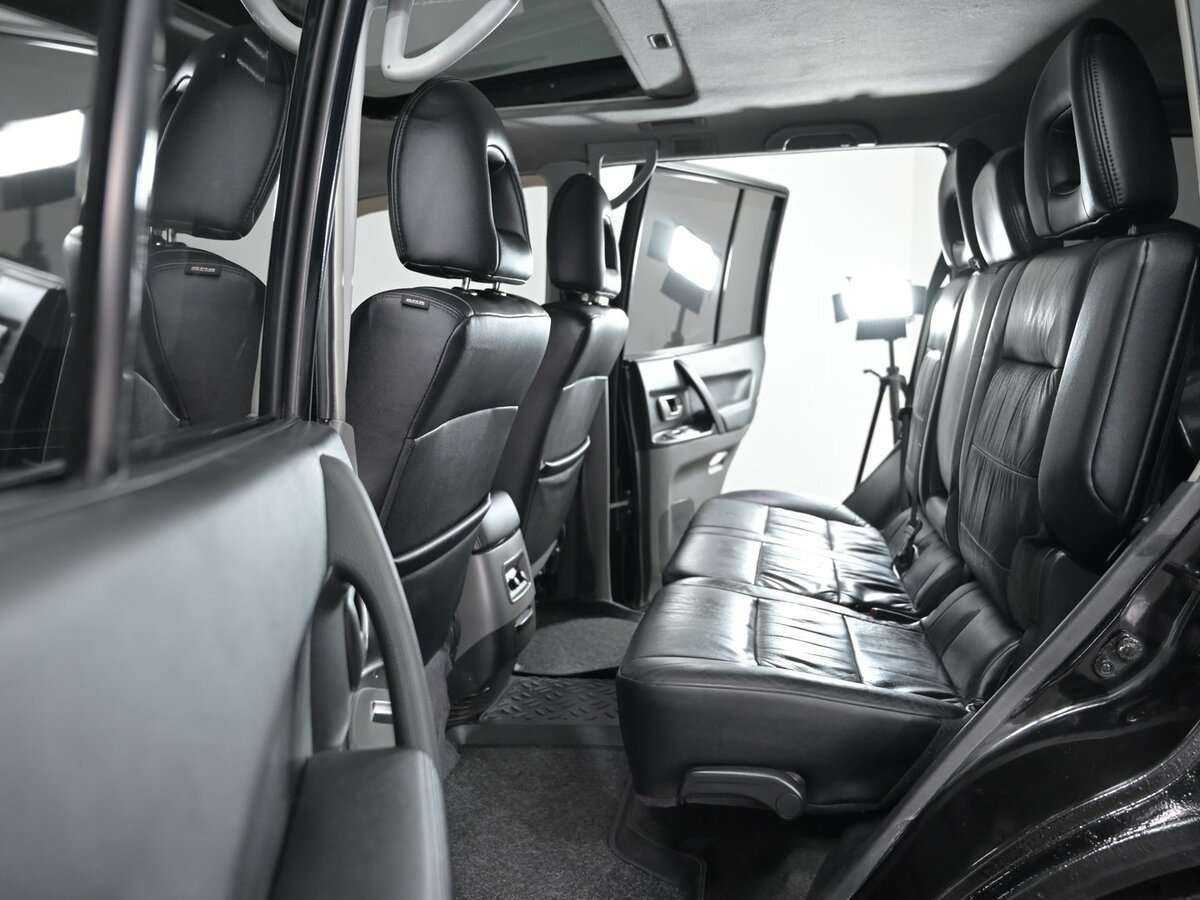 Купить Mitsubishi Pajero с пробегом. Фото: #5