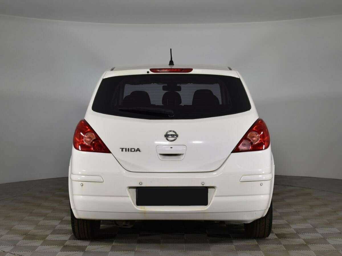 Купить Nissan Tiida с пробегом. Фото: #3