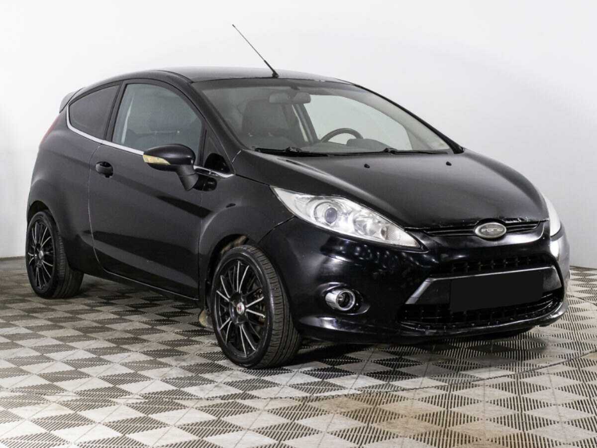 Купить Ford Fiesta с пробегом. Фото: #2