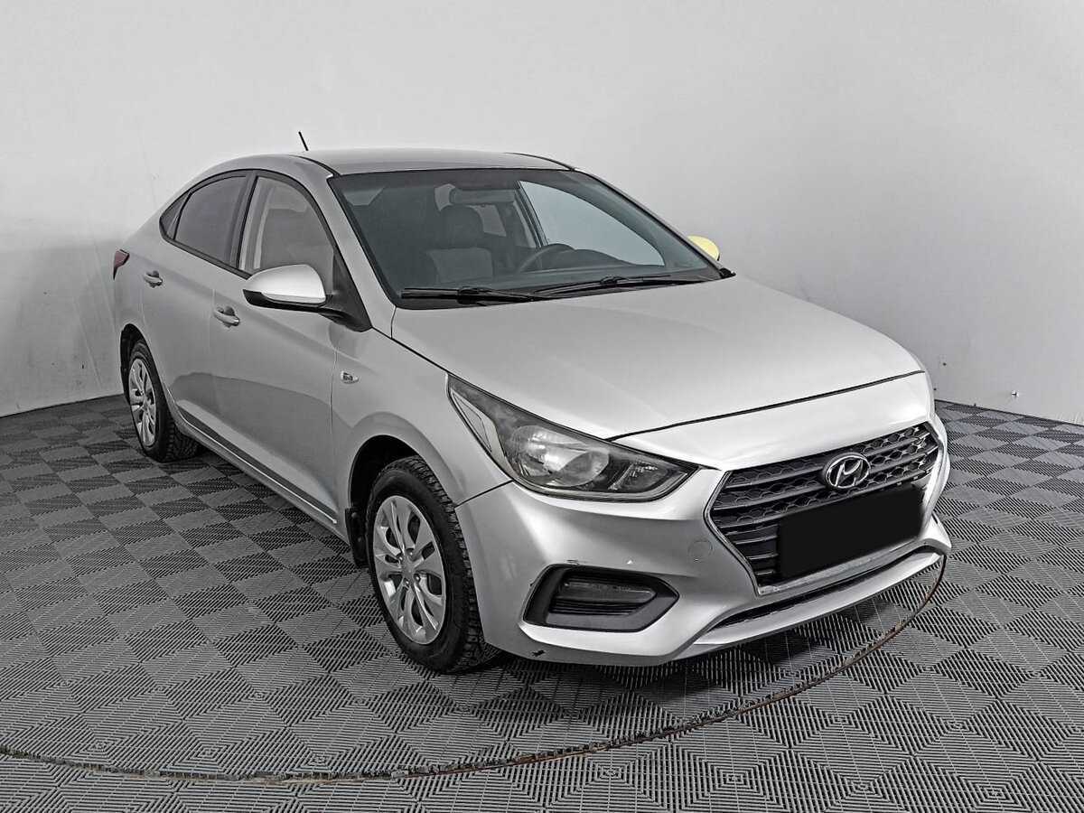 Купить Hyundai Solaris с пробегом. Фото: #2