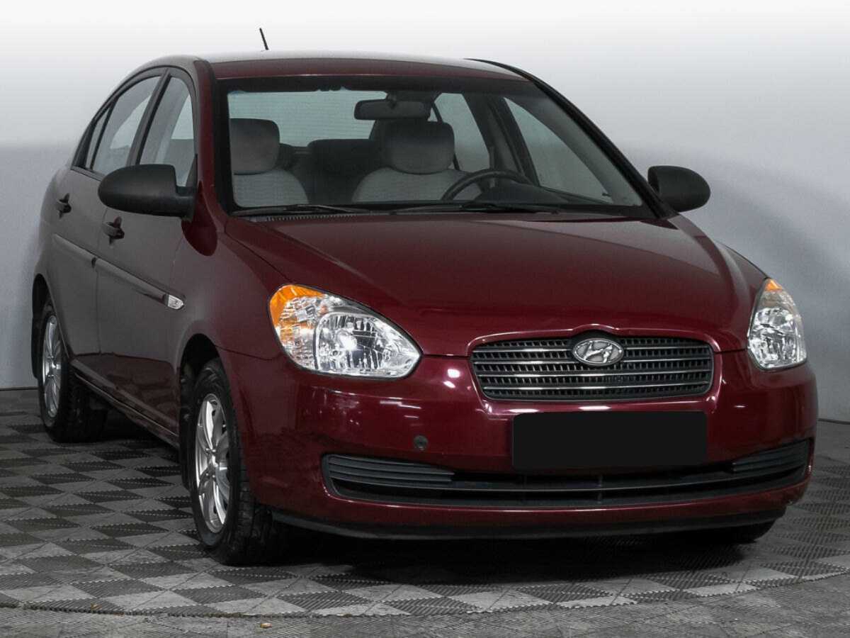 Купить Hyundai Verna с пробегом. Фото: #2