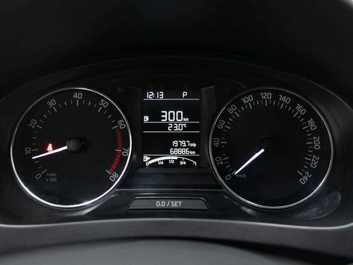 Купить Skoda Rapid с пробегом. Фото: #16