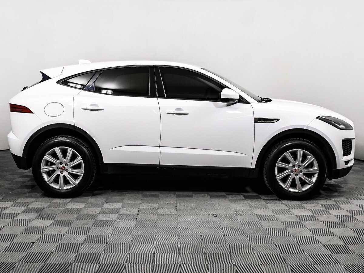 Купить Jaguar E-Pace с пробегом. Фото: #3