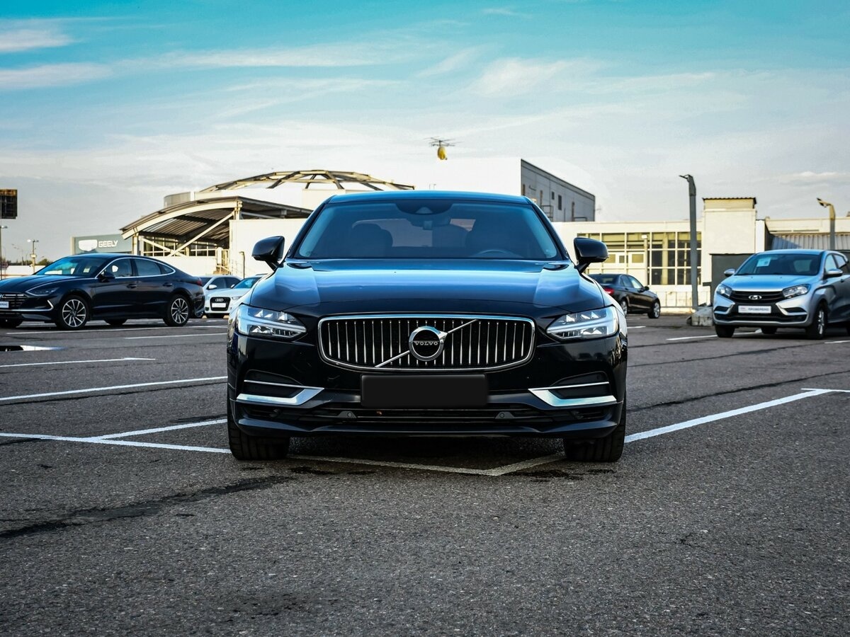 Купить Volvo S90 с пробегом. Фото: #1