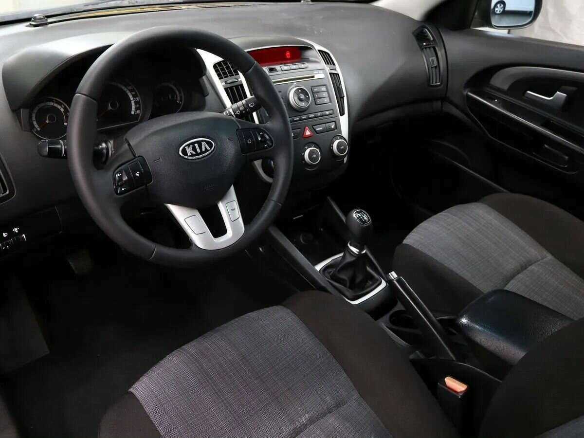 Купить Kia Ceed с пробегом. Фото: #6