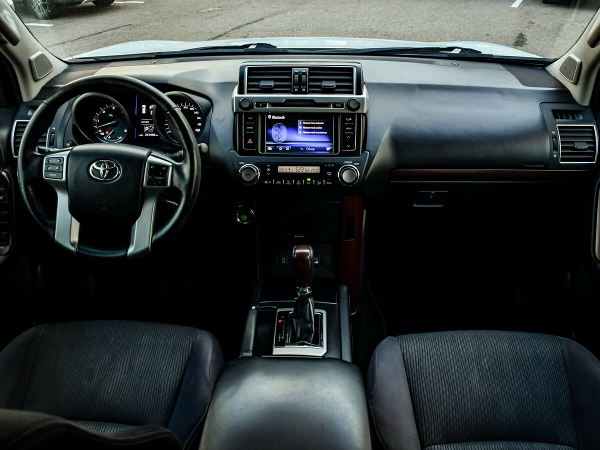 Купить Toyota Land Cruiser Prado с пробегом. Фото: #10
