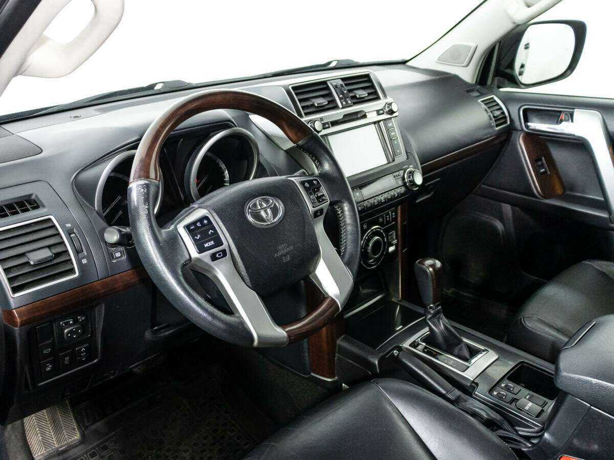 Купить Toyota Land Cruiser Prado с пробегом. Фото: #10