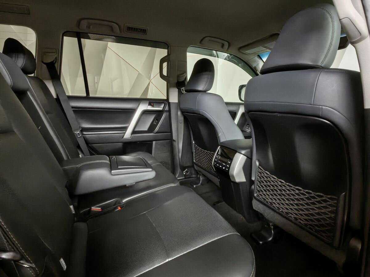 Купить Toyota Land Cruiser Prado с пробегом. Фото: #11