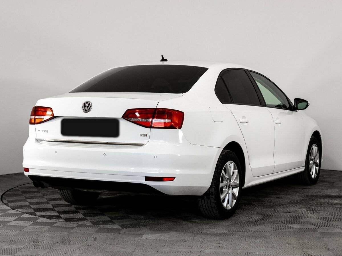 Купить Volkswagen Jetta с пробегом. Фото: #4