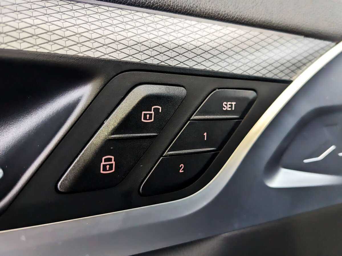 Купить BMW X3 с пробегом. Фото: #16