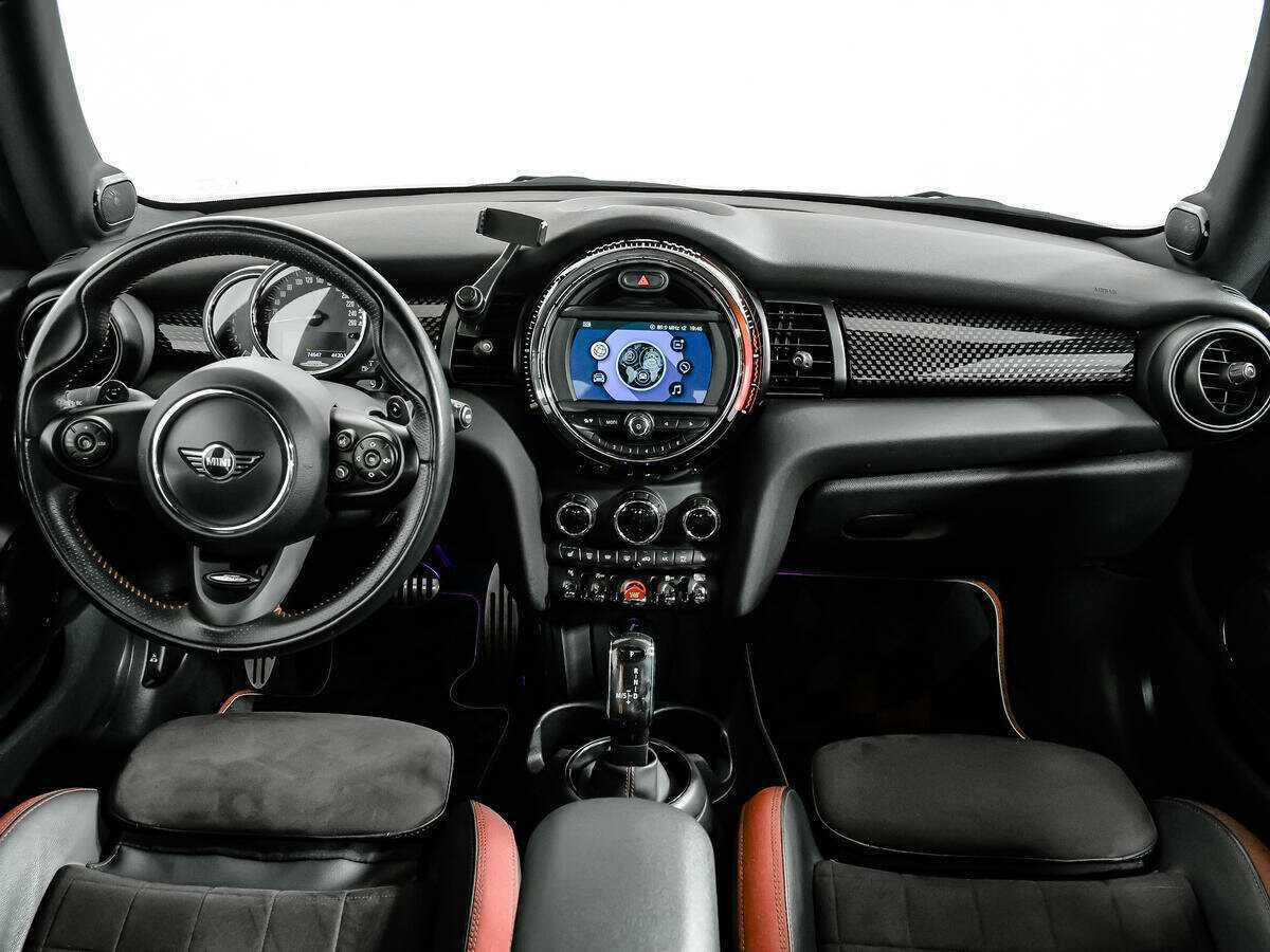 Купить Mini Hatch с пробегом. Фото: #10