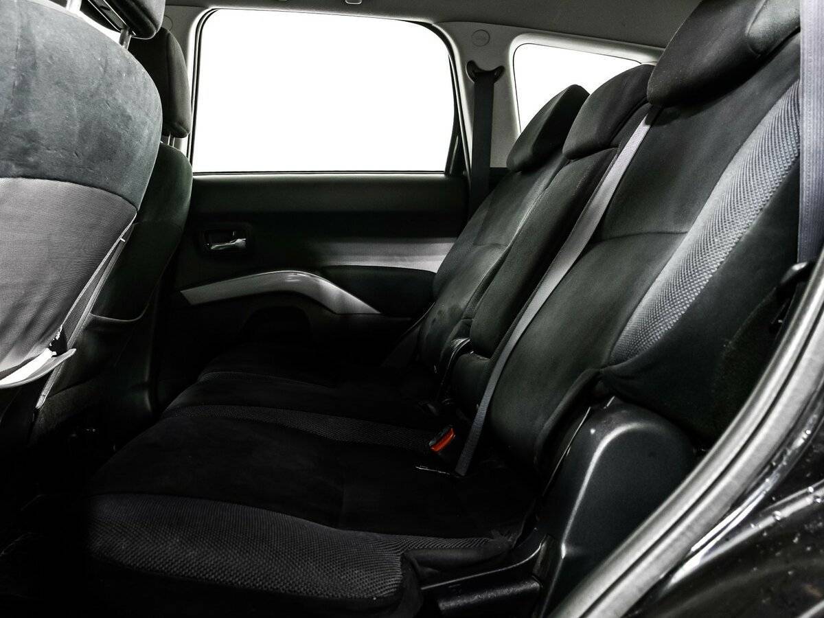 Купить Mitsubishi Outlander с пробегом. Фото: #11