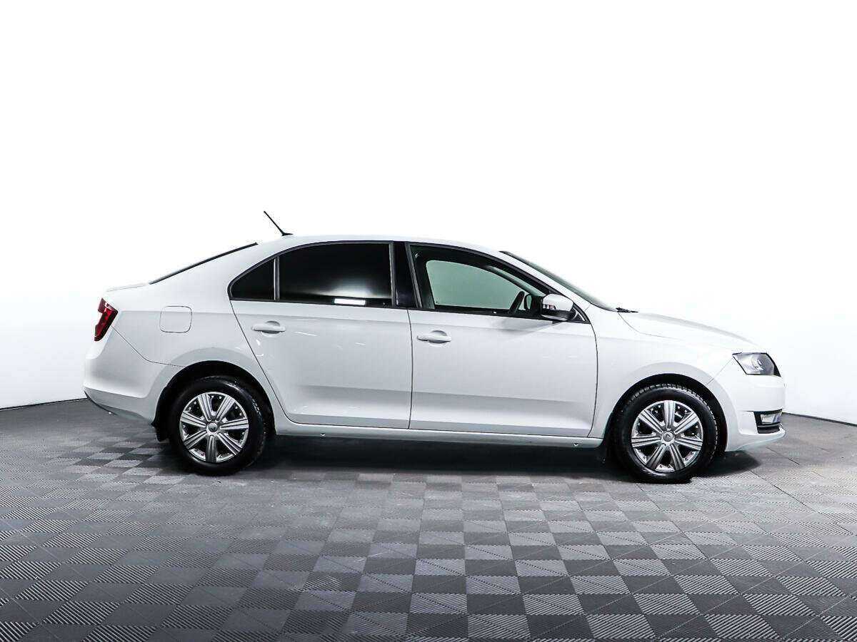 Купить Skoda Rapid с пробегом. Фото: #3