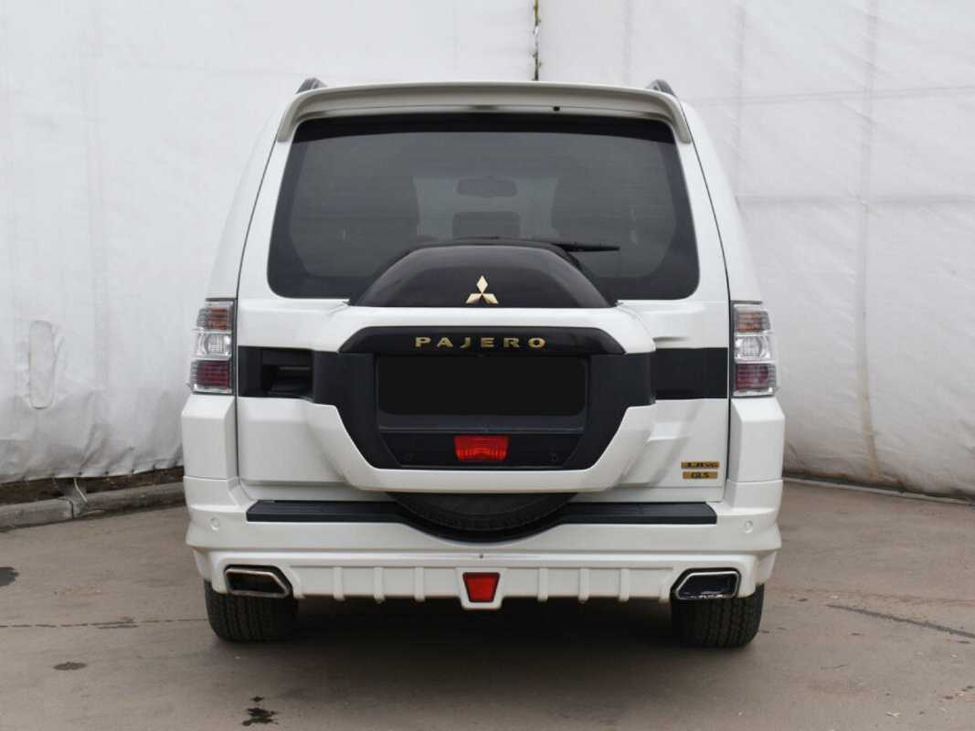 Купить Mitsubishi Pajero с пробегом. Фото: #5