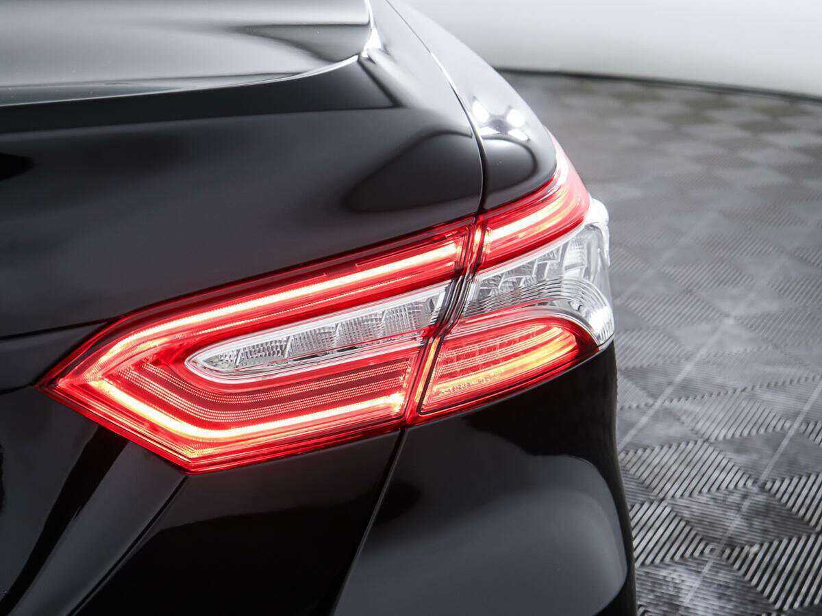 Купить Toyota Camry с пробегом. Фото: #23