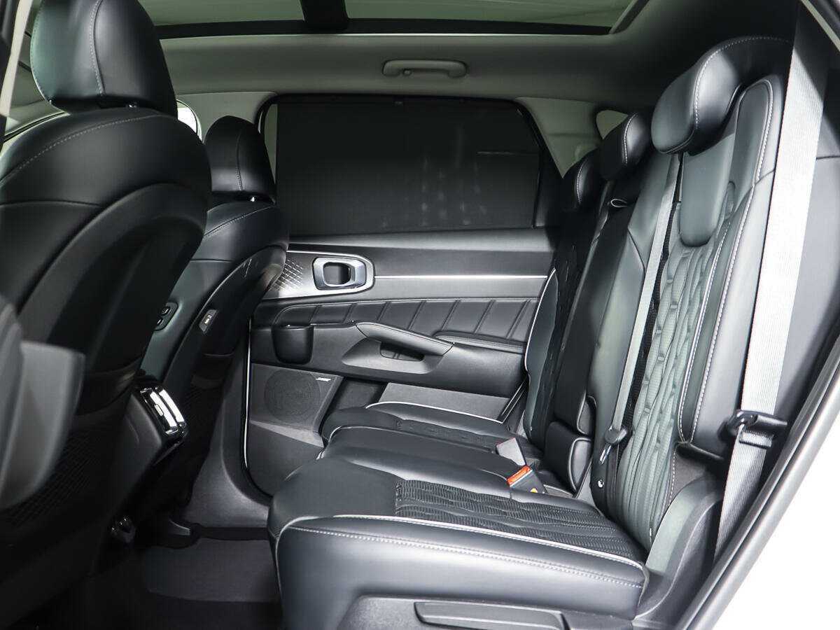 Купить Kia Sorento с пробегом. Фото: #9