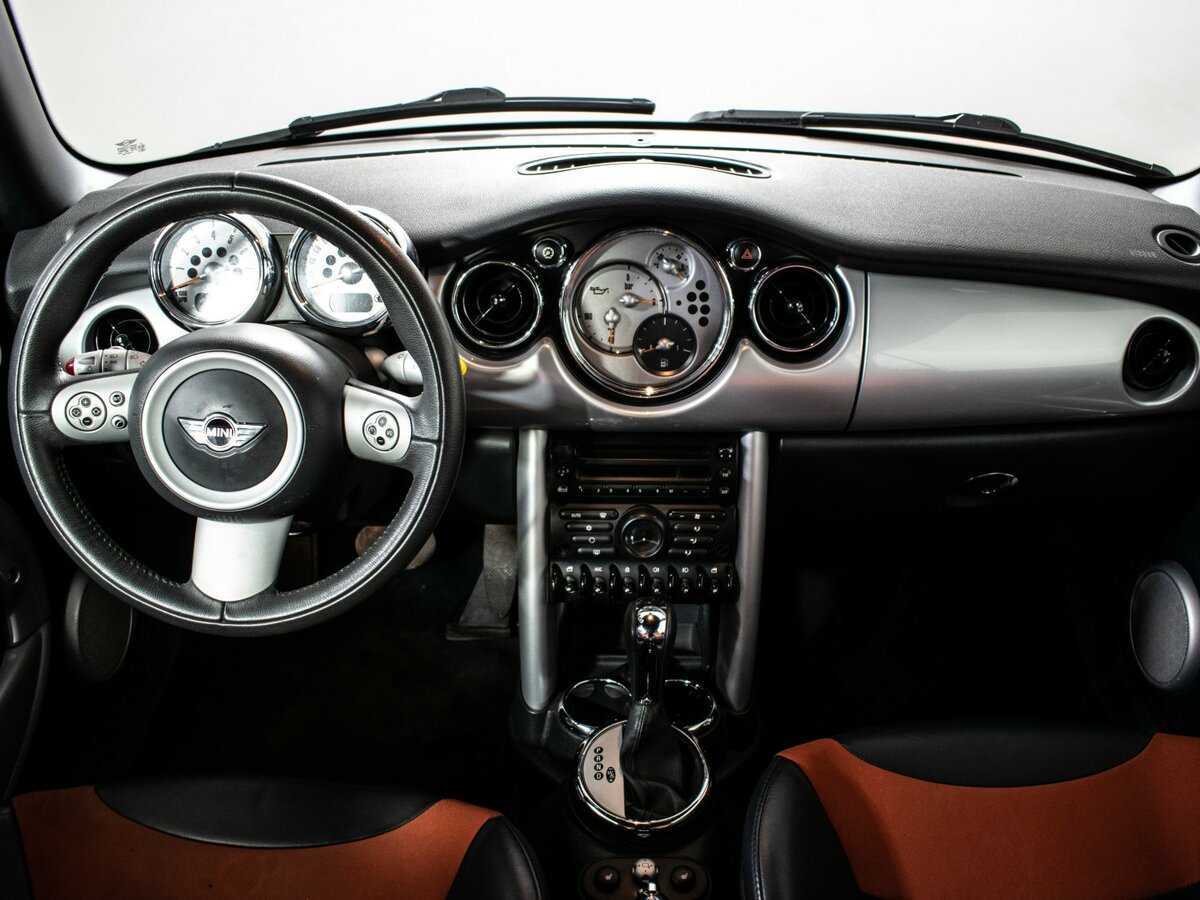 Купить Mini Cabrio с пробегом. Фото: #10