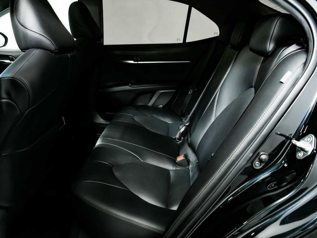 Купить Toyota Camry с пробегом. Фото: #11