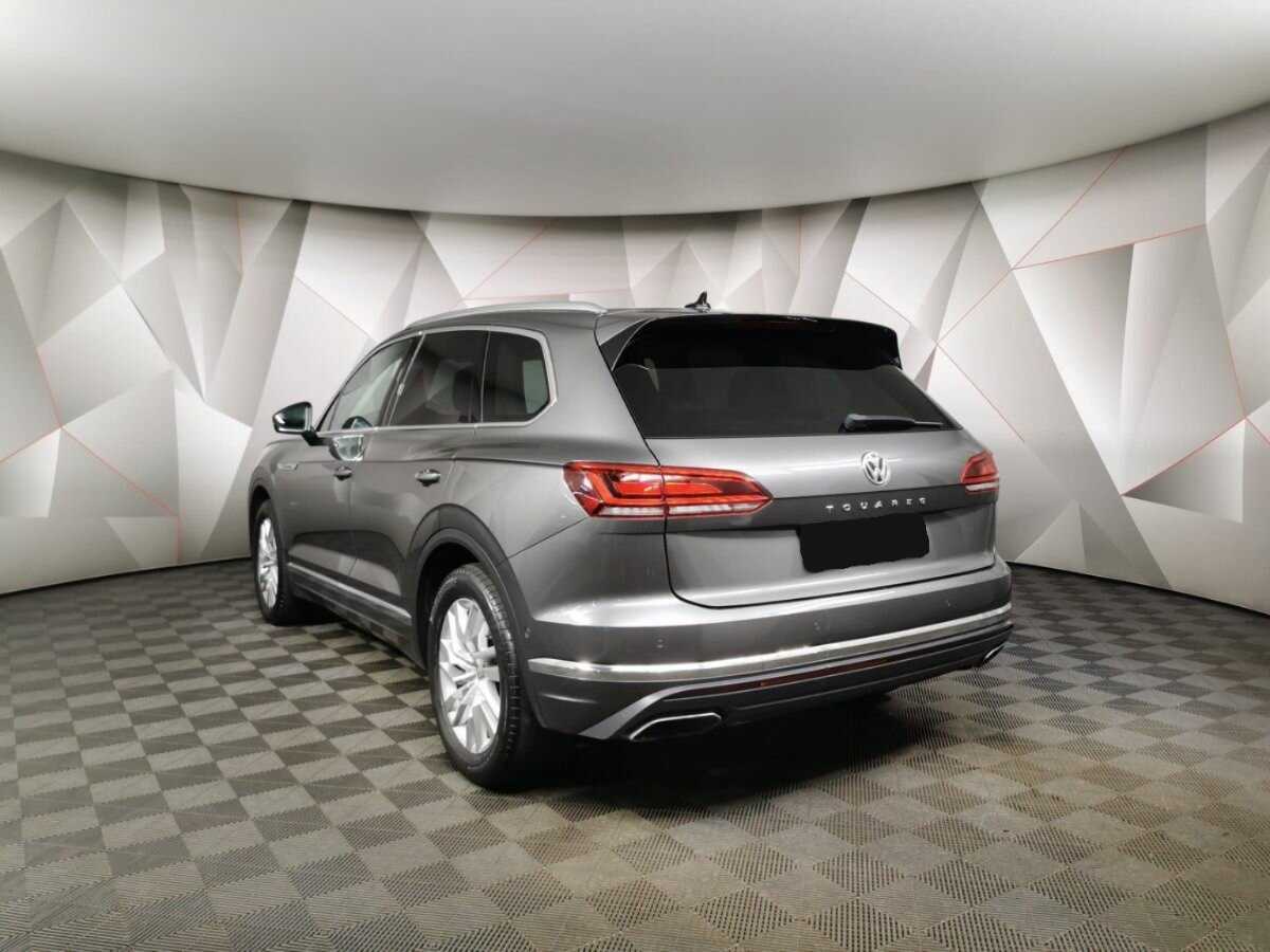 Купить Volkswagen Touareg с пробегом. Фото: #3
