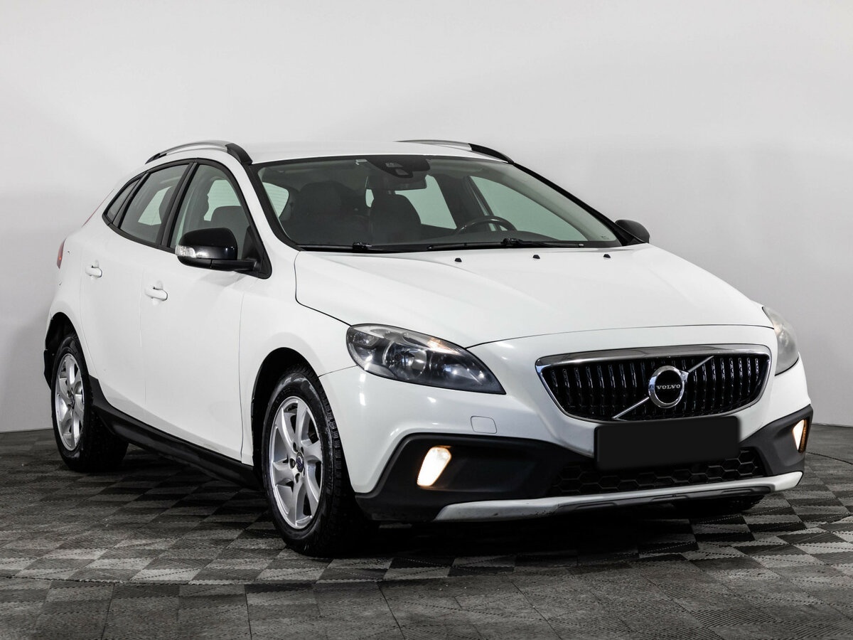 Купить Volvo V40 Cross Country с пробегом. Фото: #2