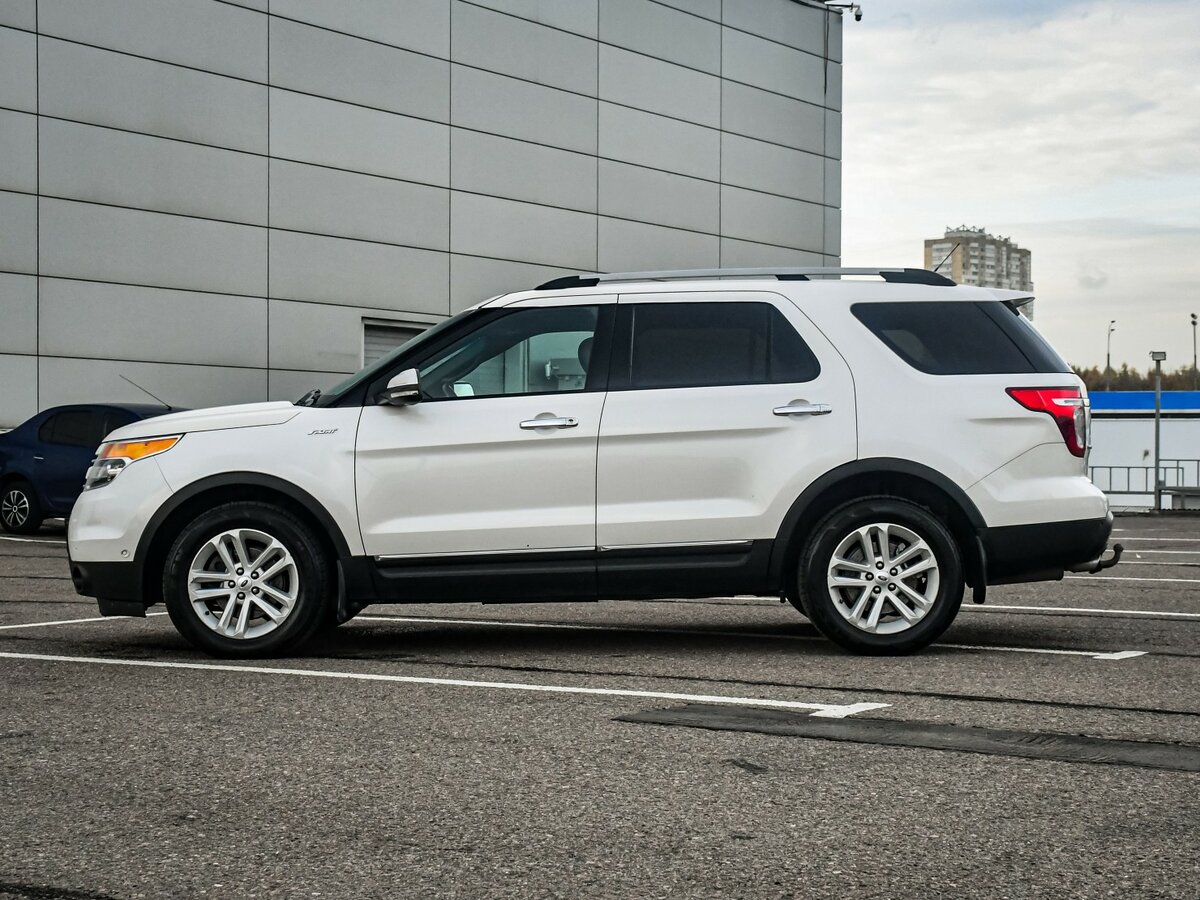 Купить Ford Explorer с пробегом. Фото: #7
