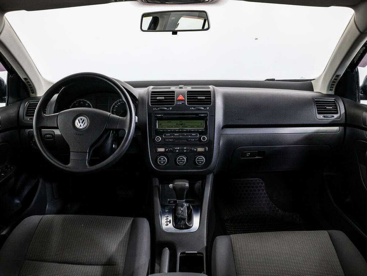 Купить Volkswagen Jetta с пробегом. Фото: #12