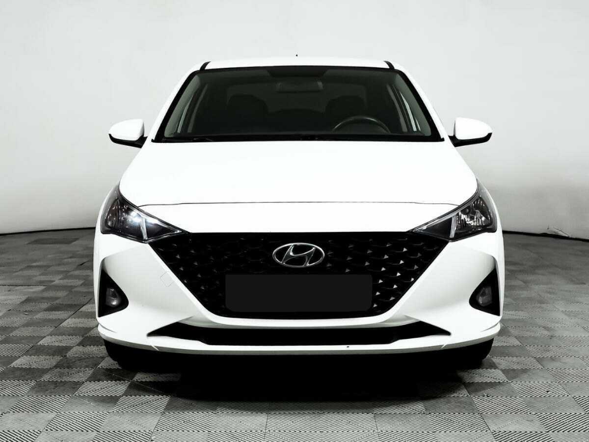 Купить Hyundai Solaris с пробегом. Фото: #1