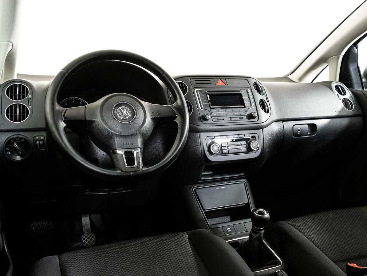 Купить Volkswagen Golf Plus с пробегом. Фото: #10