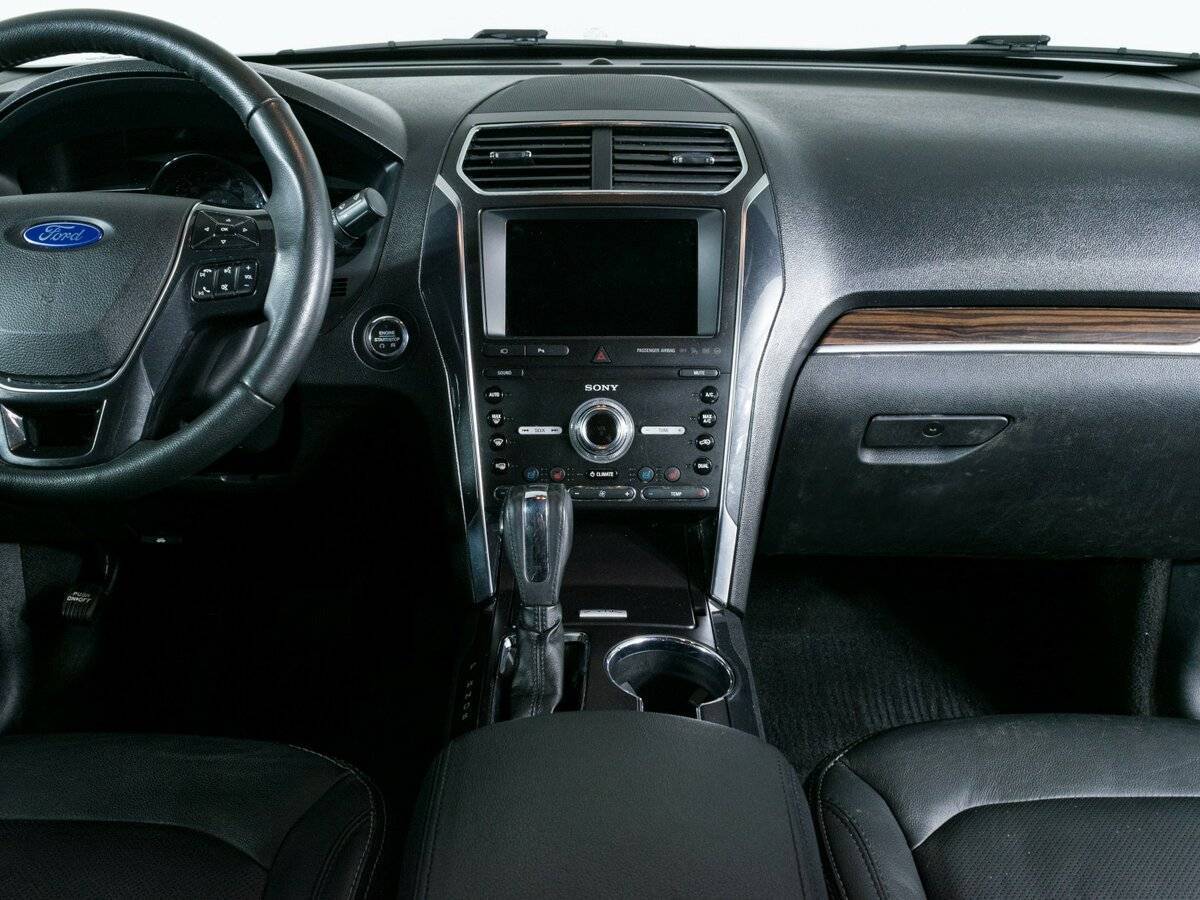 Купить Ford Explorer с пробегом. Фото: #11