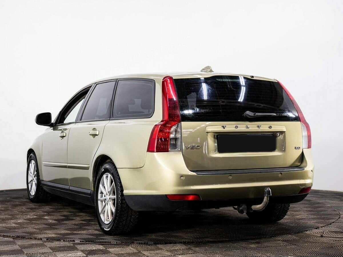 Купить Volvo V50 с пробегом. Фото: #3