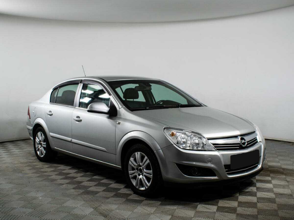 Купить Opel Astra с пробегом. Фото: #2