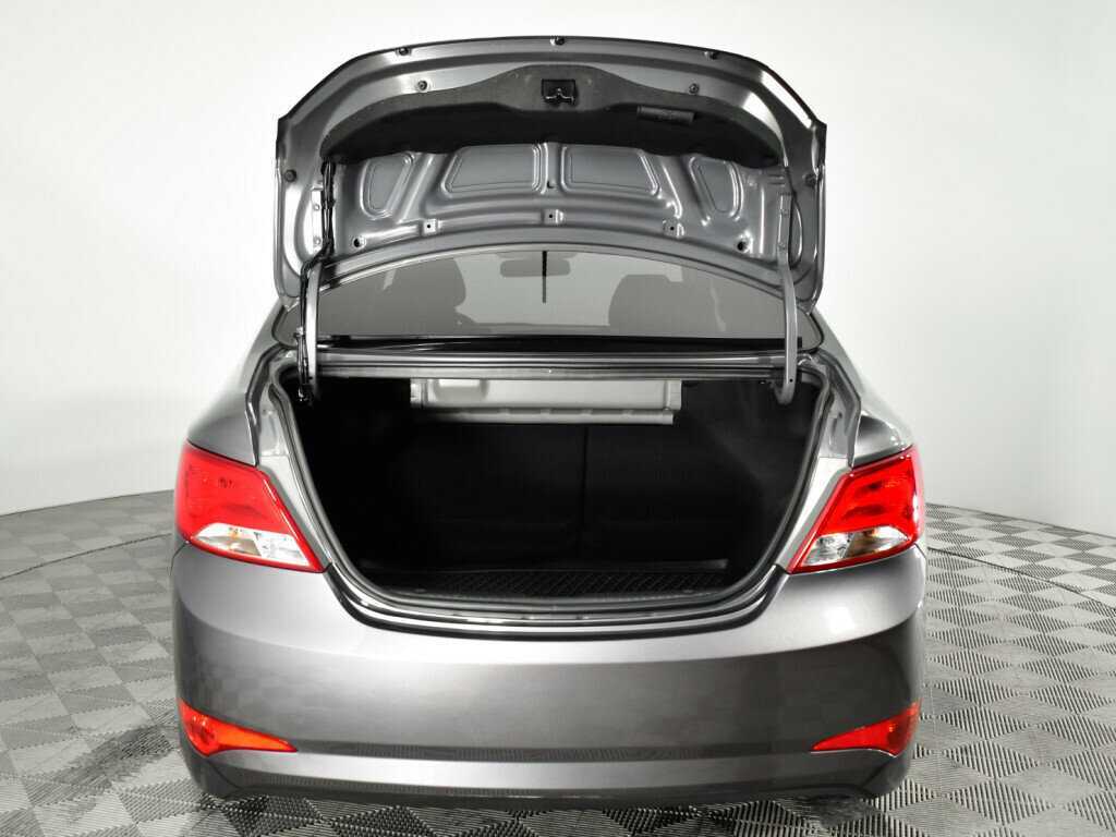 Купить Hyundai Solaris с пробегом. Фото: #14