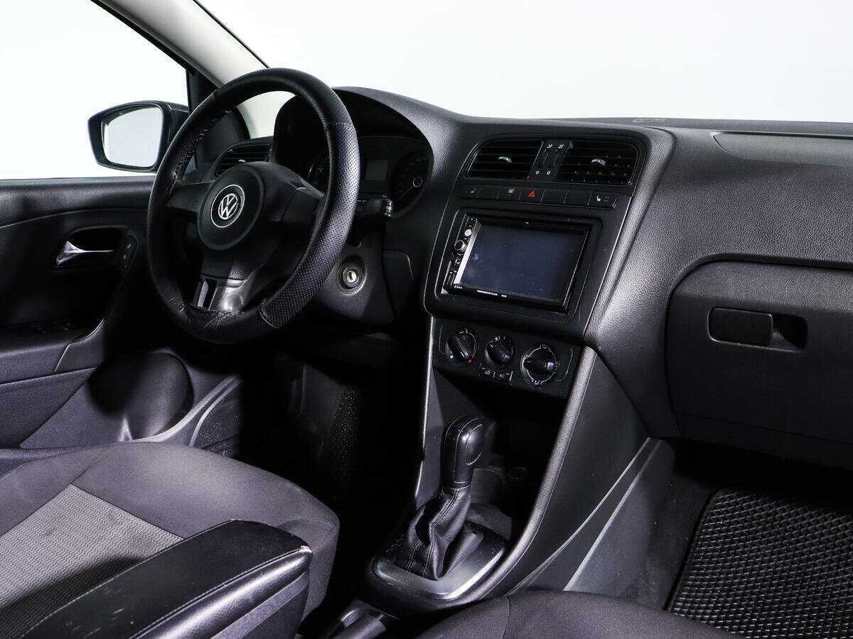 Купить Volkswagen Polo с пробегом. Фото: #8